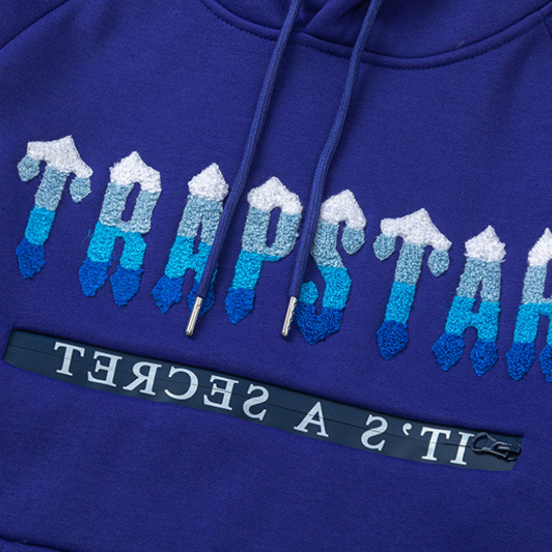 Trapstar Decoded 2.0 Blauer Secret Trainingsanzug: Komfortabel, Modern, Streetwear-Highlight