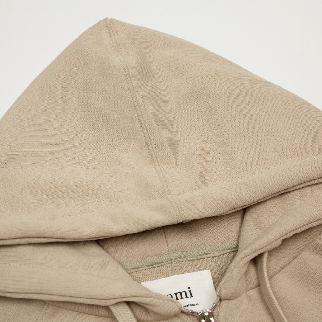 Luxuriöser AMI Paris Marken Hoodie: Premium Qualität, Zeitloses Design & Hoher Komfort