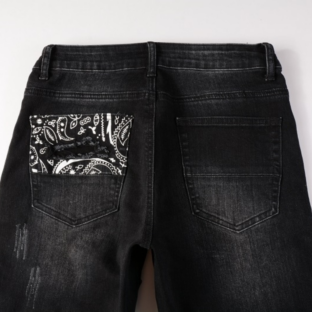 Amiri Bandana Logo Distressed Jeans: Luxuriöse Designer-Denim für Rock-Chic-Streetwear