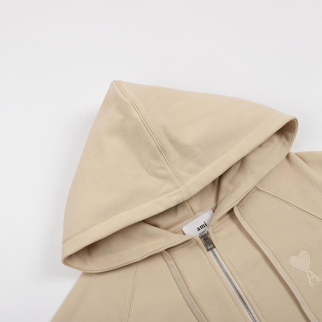 AMI Paris Premium Trainingsanzug für Herren – Eleganter Komfort Freizeitanzug