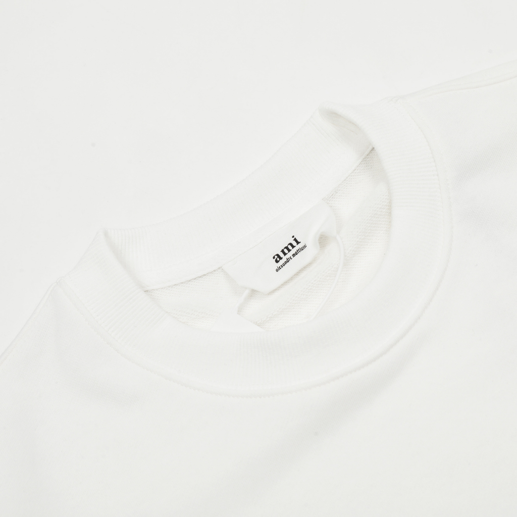 AMI Paris Unisex Hoodie: Stilvoller Komfort mit Herz-Logo für deine Garderobe