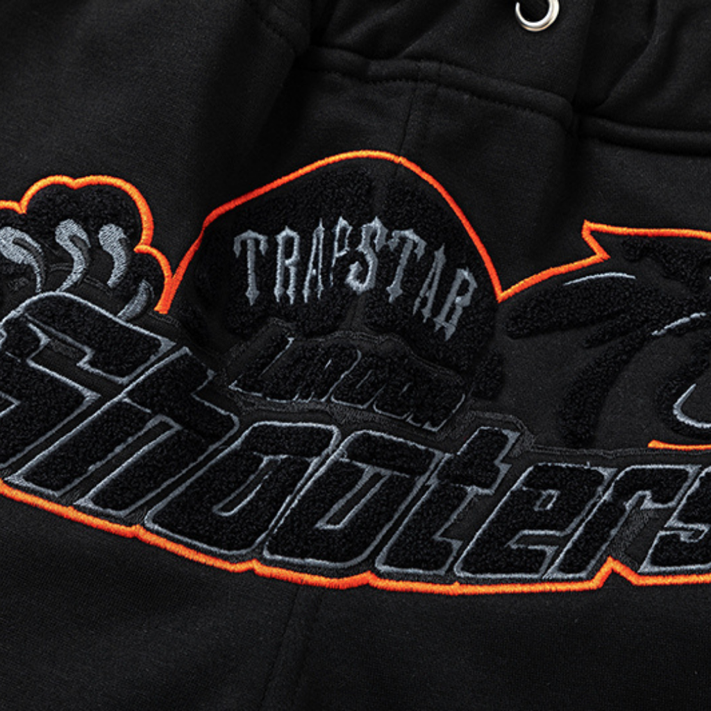 Trapstar Shooters 2.0 Kapuzen-Trainingsanzug Schwarz: Urbaner Streetwear-Style