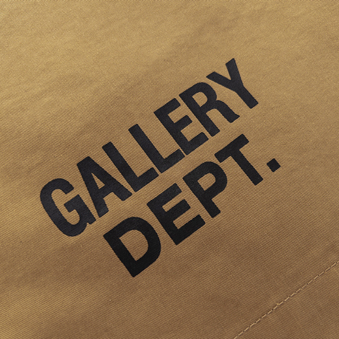 Gallery Dept. Handgefertigtes Oversized Streetwear Short Set für Künstlerische Statements