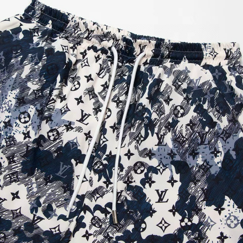 Exklusive Louis Vuitton Monogramm Herren Shorts – Luxuriöse Designer Sommer Bermuda
