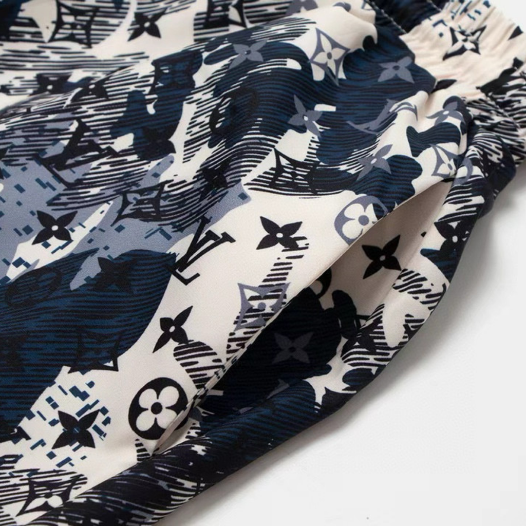 Exklusive Louis Vuitton Monogramm Herren Shorts – Luxuriöse Designer Sommer Bermuda