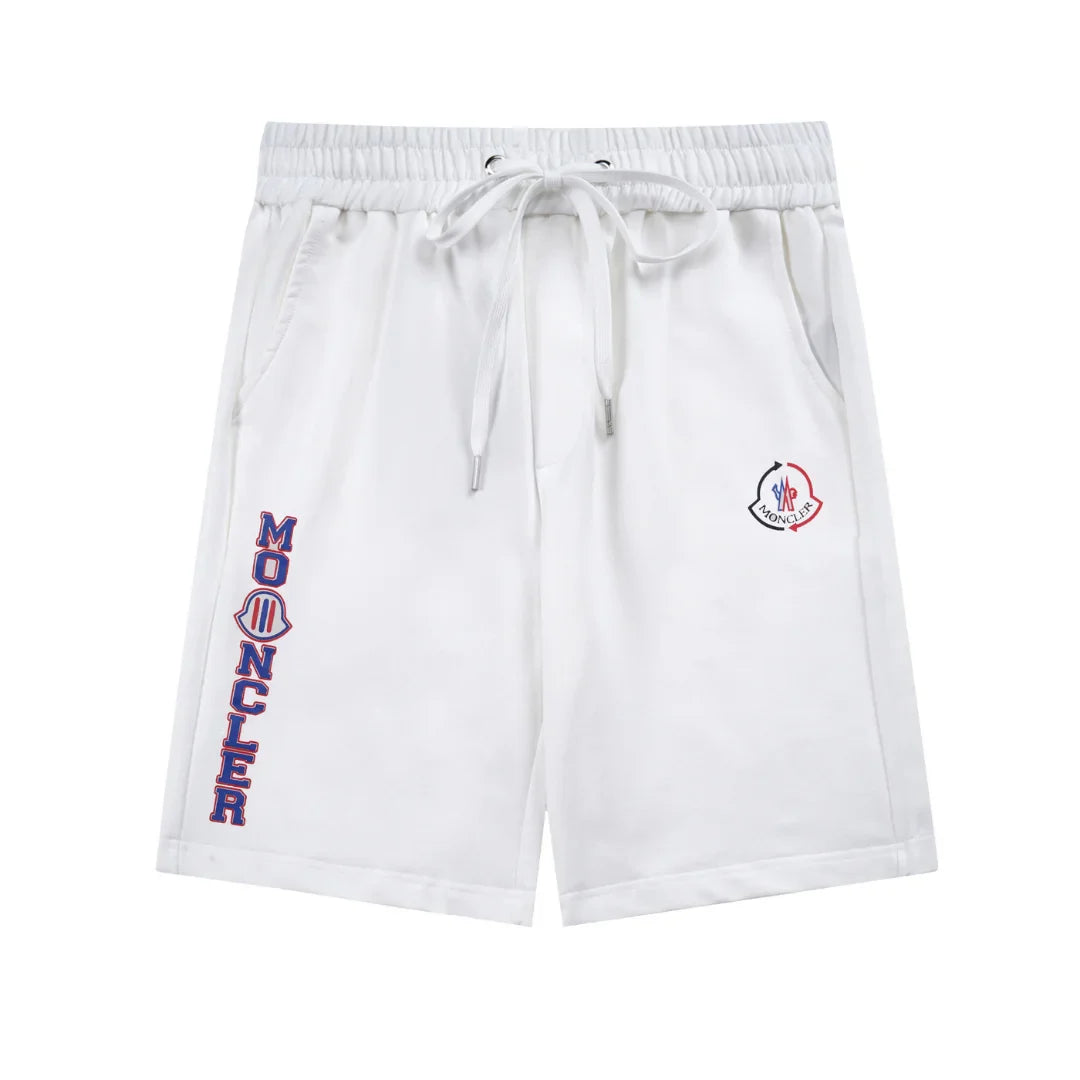 Luxuriöse Moncler Herren Bermuda Shorts: Stilvoll, Bequem, Sportlich Elegant