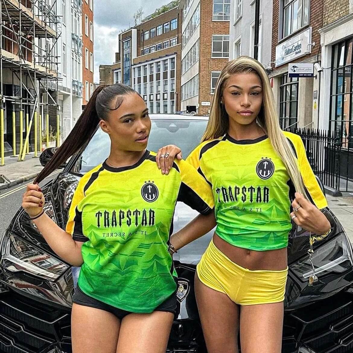 Trapstar Irongate Gradient T-Shirt – Stylisches Gelb-Grün Streetwear Oberteil für Herren