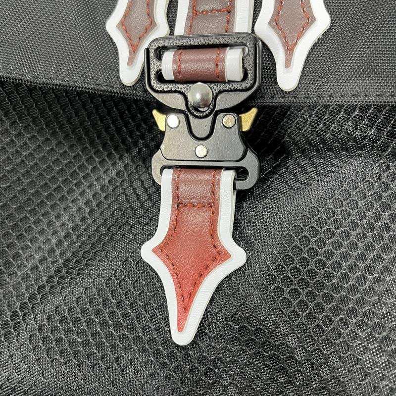 Trapstar Messenger Bag: Stylisch, Rot-Schwarz, Gradient Design, Robuste Umhängetasche