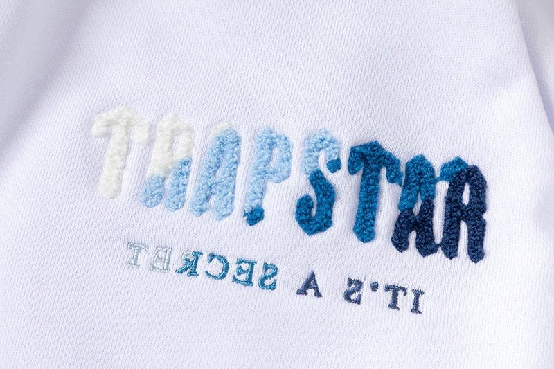 Trapstar Decoded Black Ice Shorts: Coole Streetwear Bermuda für lässige Sommer-Looks