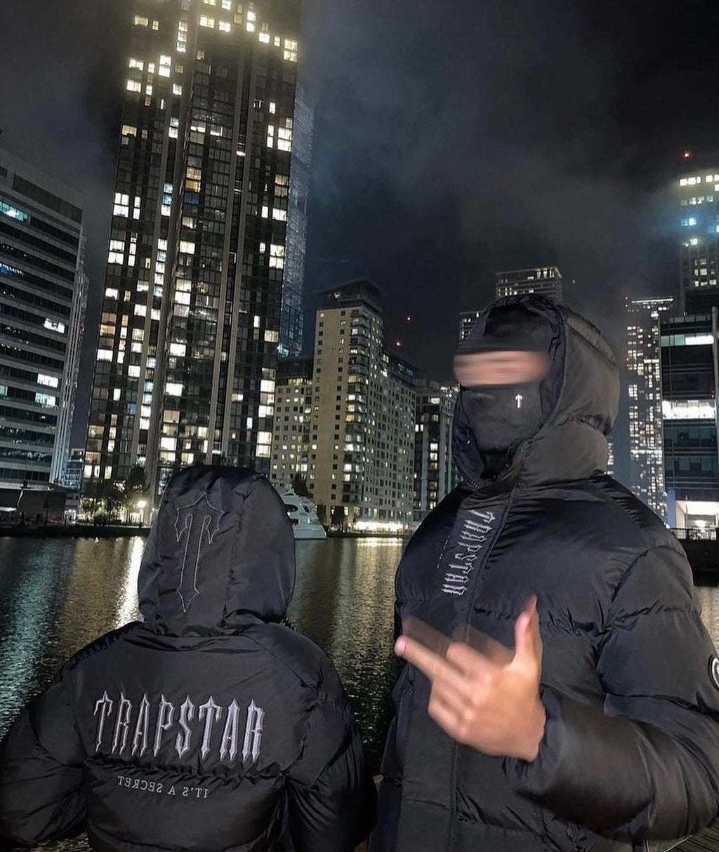 Trapstar Decoded 2.0 Kapuzen-Pufferjacke – Urbaner Streetwear Winter Style