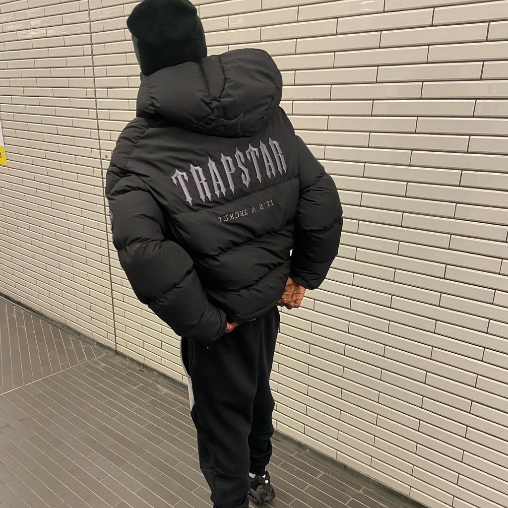 Trapstar Decoded 2.0 Kapuzen-Pufferjacke – Urbaner Streetwear Winter Style