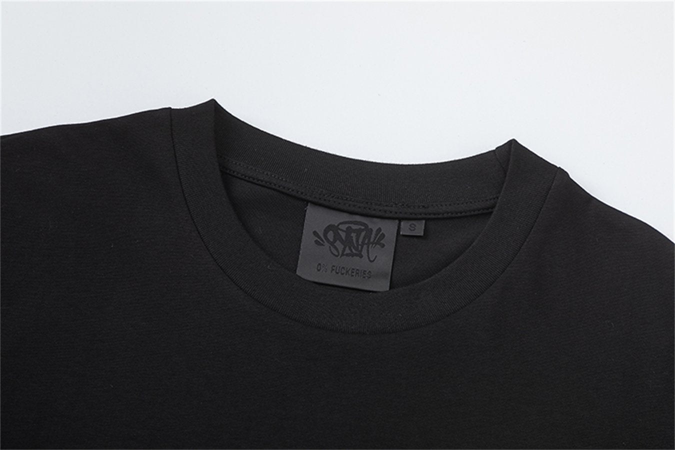 Syna World London Streetwear Baumwoll T-Shirt – Ultimativer Urban Style von Central Cee