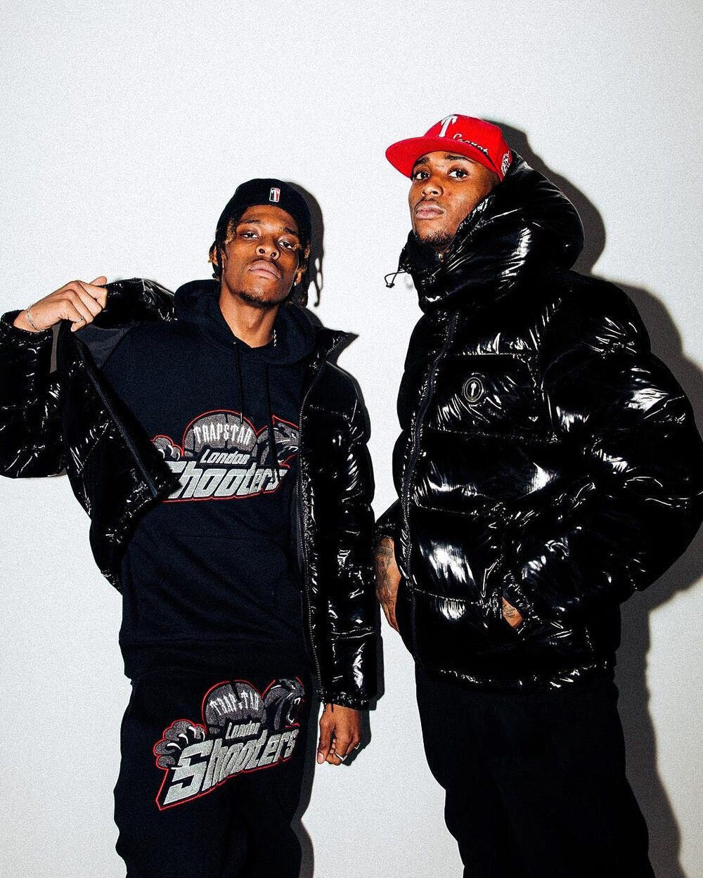 Trapstar London Shooters Schwarz-Roter Trainingsanzug – Exklusiver Streetwear Style