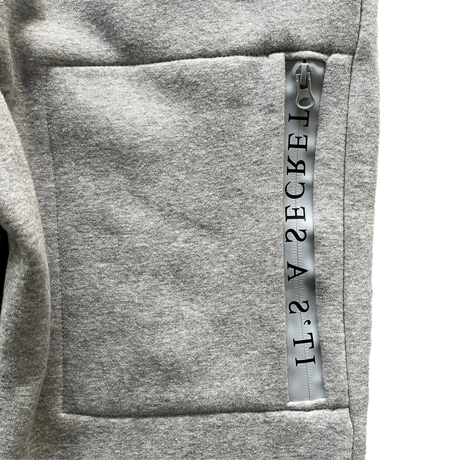 Trapstar Secret Decoded 2.0 Grauer Kapuzen-Jogginganzug – Stylischer Streetwear Set