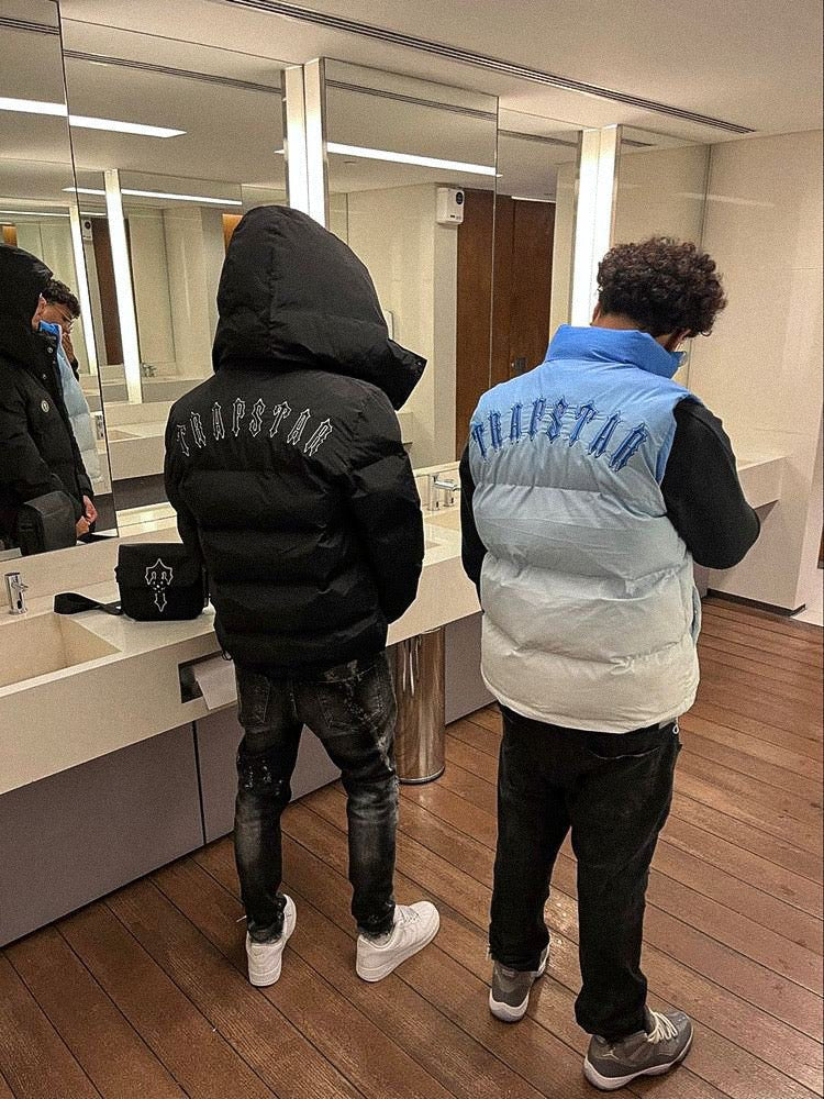 Stylische Trapstar Irongate Gradient Blaue Weste: Trendiger Streetwear für Herren