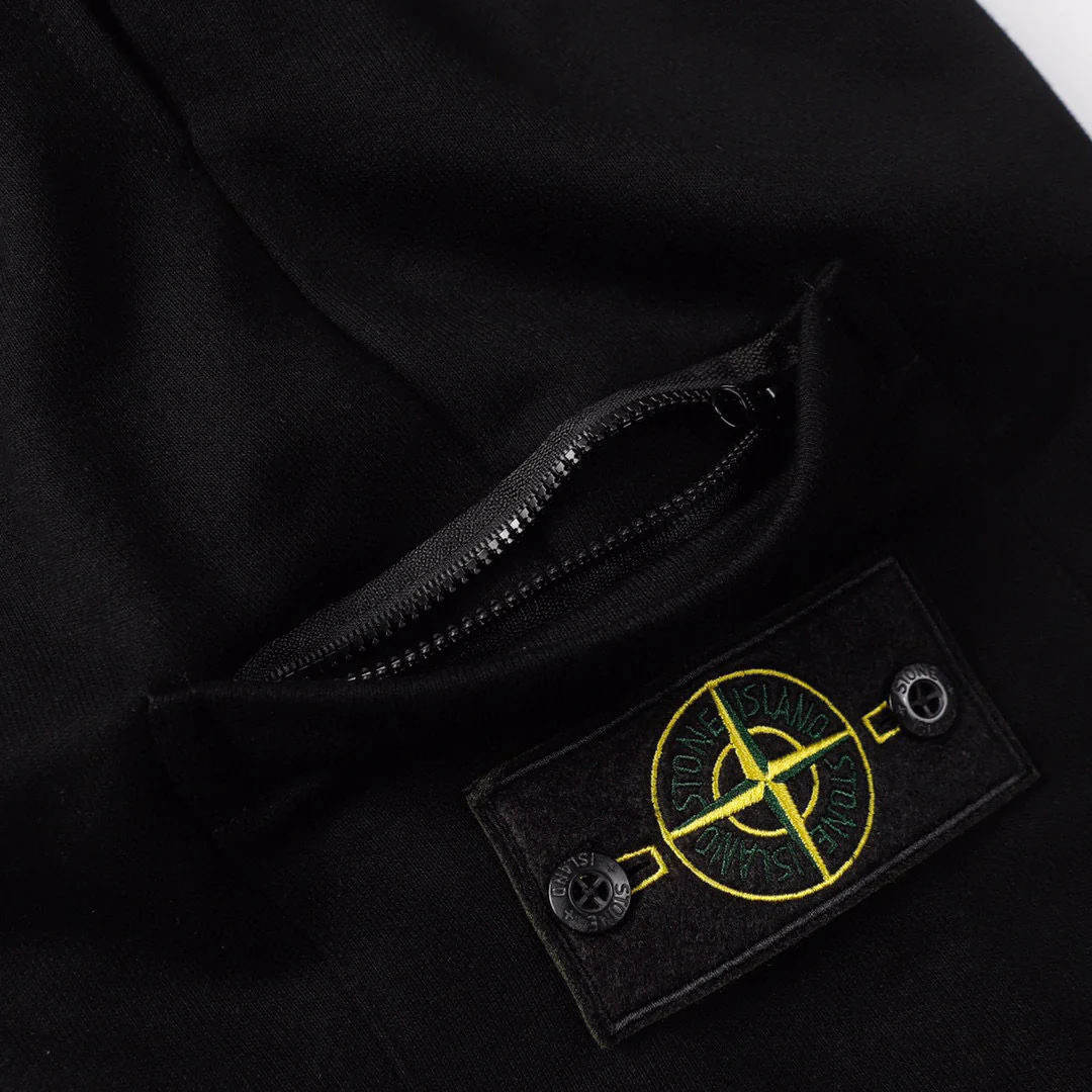 Stone Island Monochromatische Herren Shorts – Stilvoll, Bequem für Sommer & Freizeit