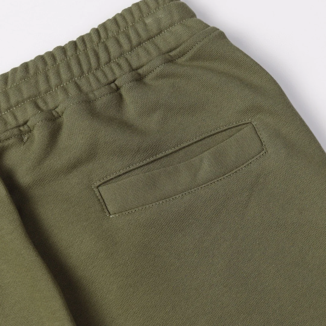 Stone Island Monochromatische Shorts: Stylische Herren-Kurzhose für Sommer & Freizeit