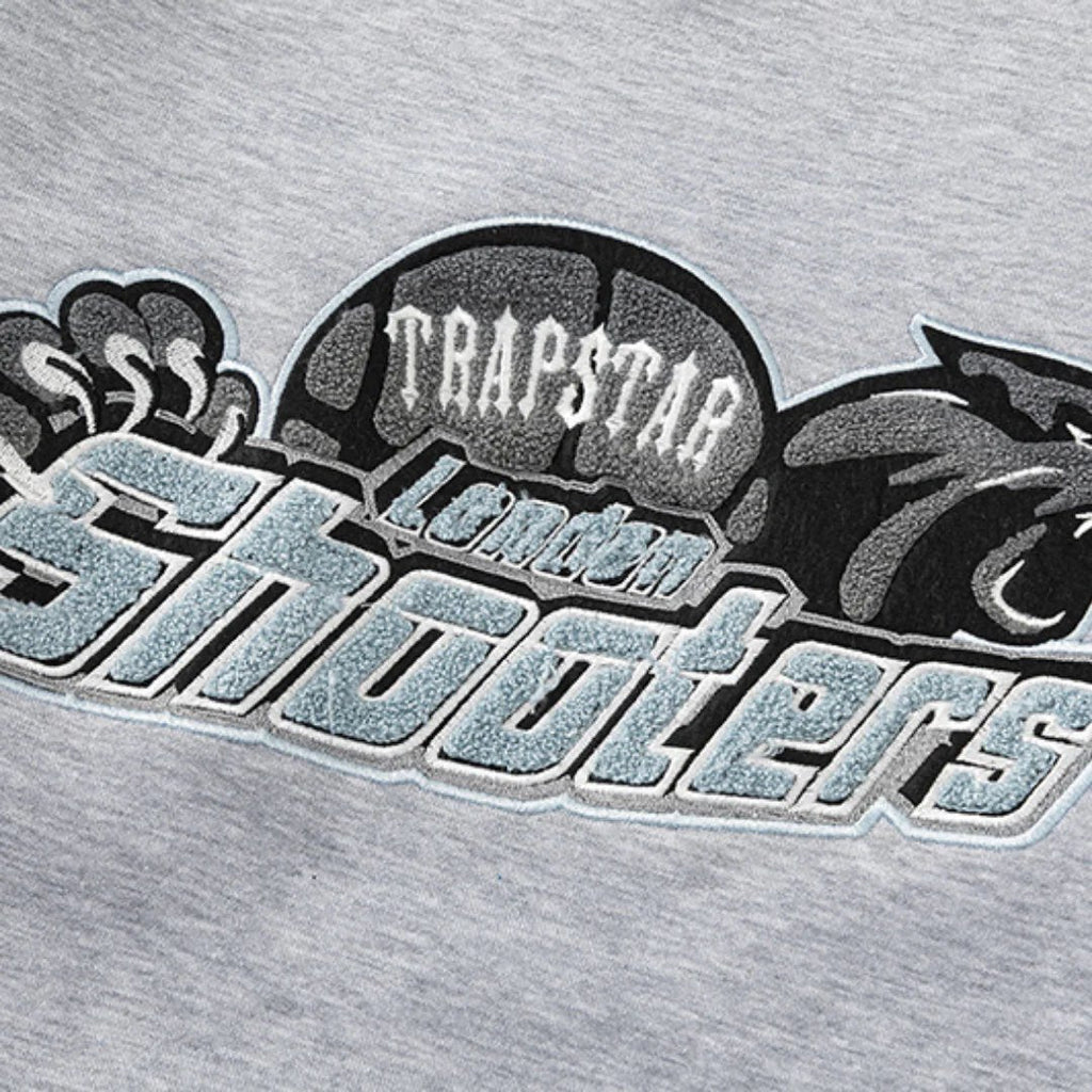 London Shooters Grauer Weißer Streetwear Jogginganzug – Bequem, Stylisch, Langlebig