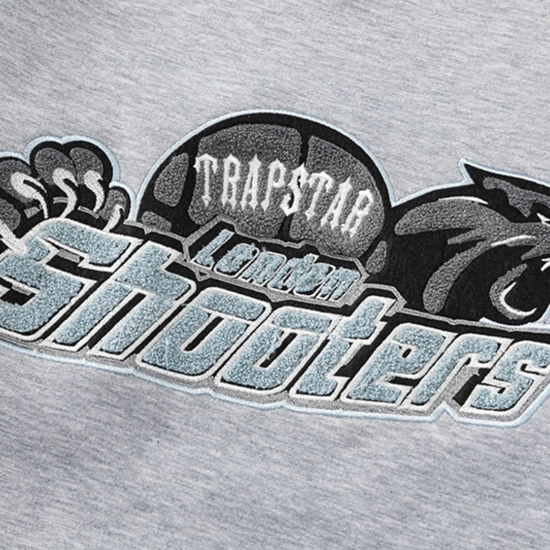 London Shooters Grauer Weißer Streetwear Jogginganzug – Bequem, Stylisch, Langlebig