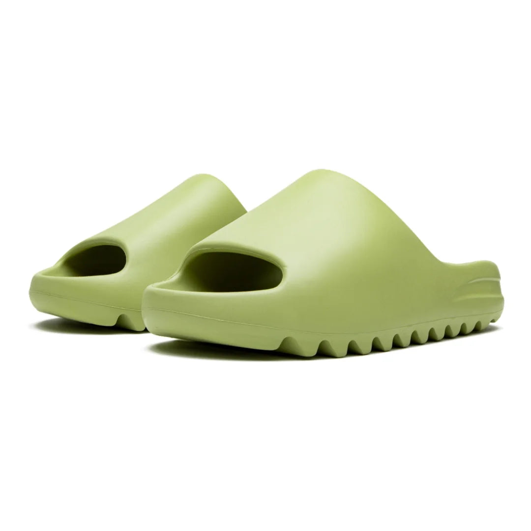 Adidas Yeezy Slide 'Resin' Komfort-Pantolette: Perfekt für Sommer, leicht & stylisch