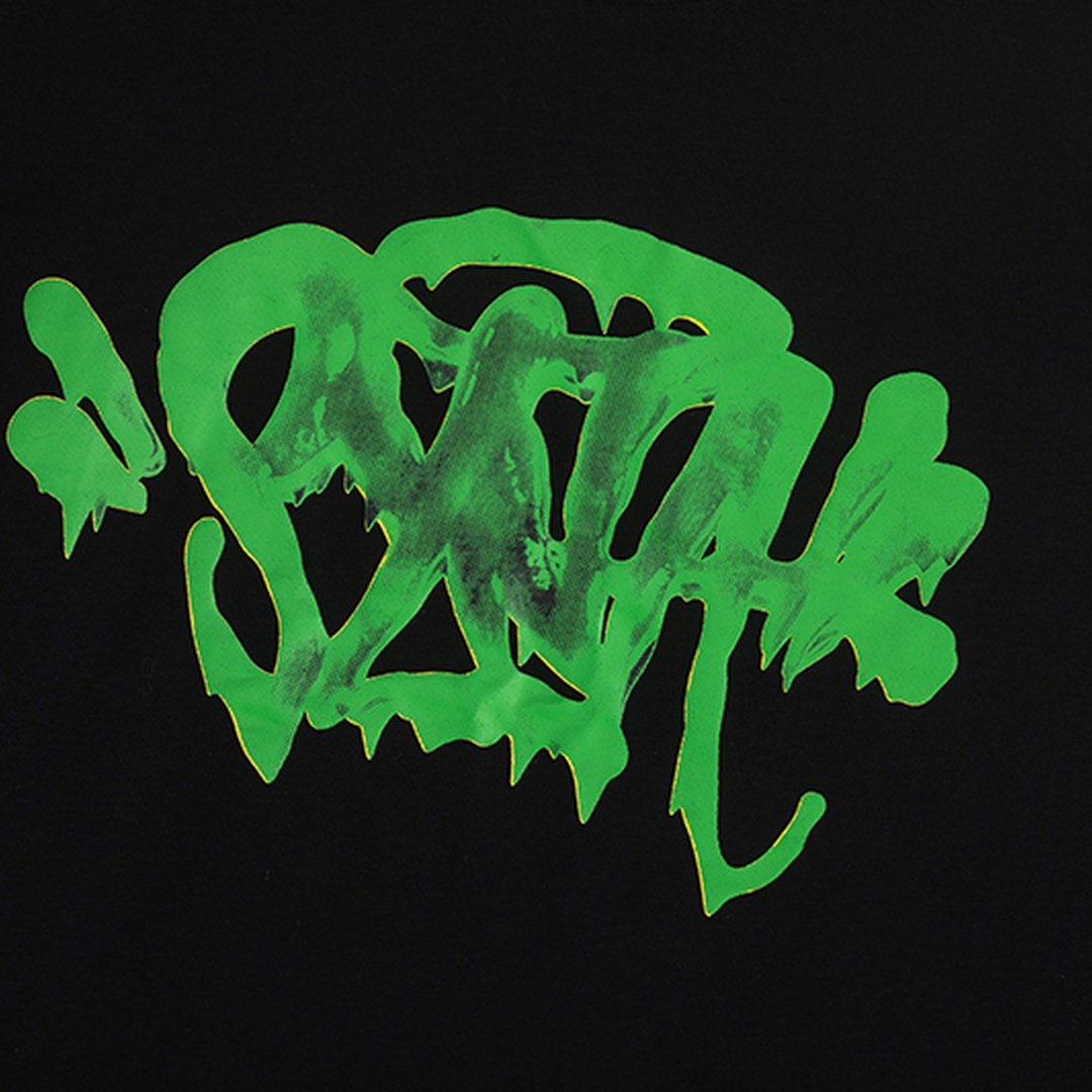 Syna World Urban Streetwear T-Shirt – Grünes Logo Design, Bequem & Stylisch